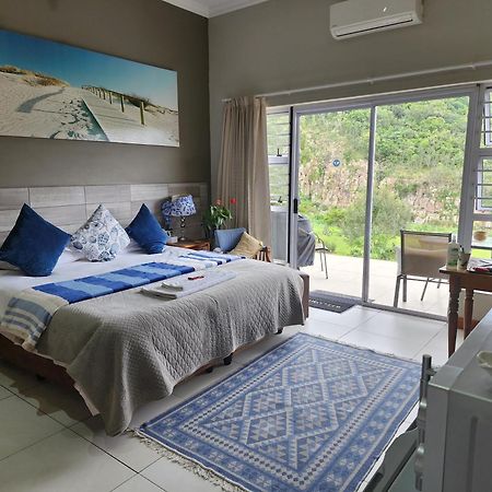 Mackenzies Accommodation East London Extérieur photo