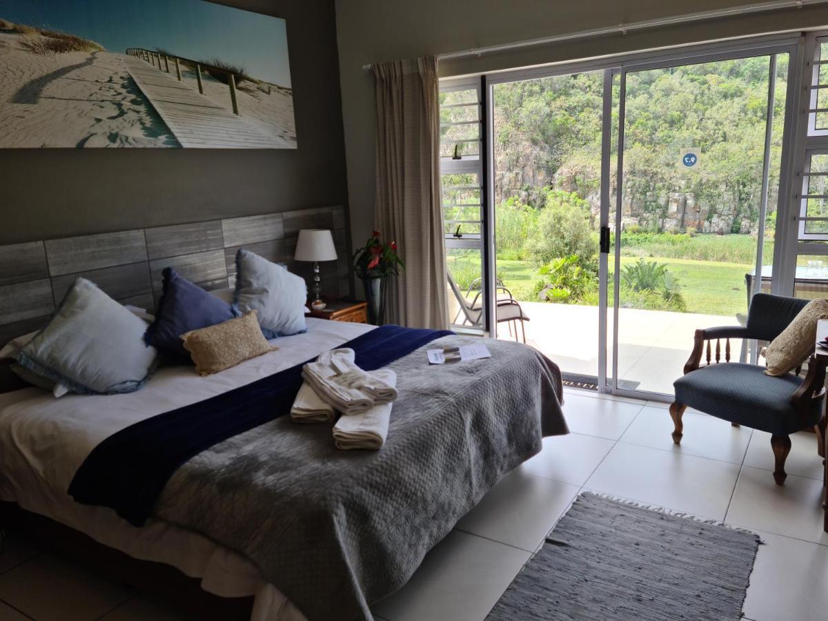 Mackenzies Accommodation East London Extérieur photo