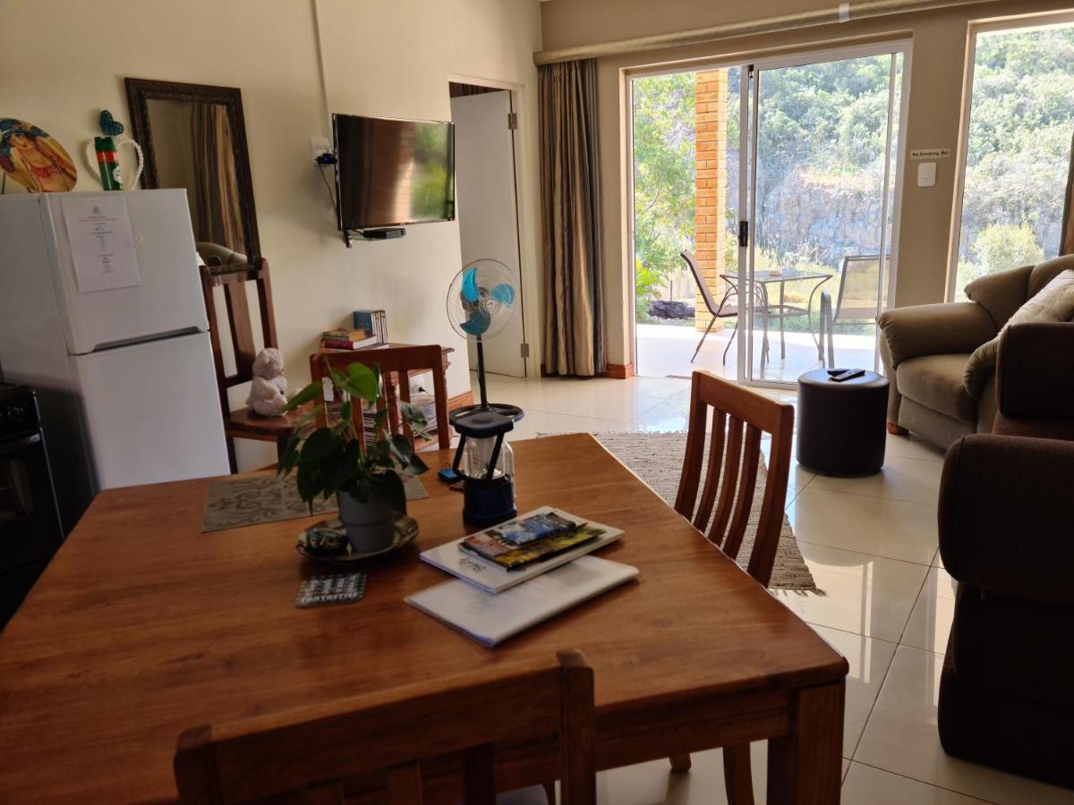 Mackenzies Accommodation East London Extérieur photo