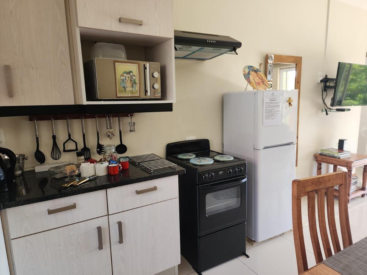 Mackenzies Accommodation East London Extérieur photo