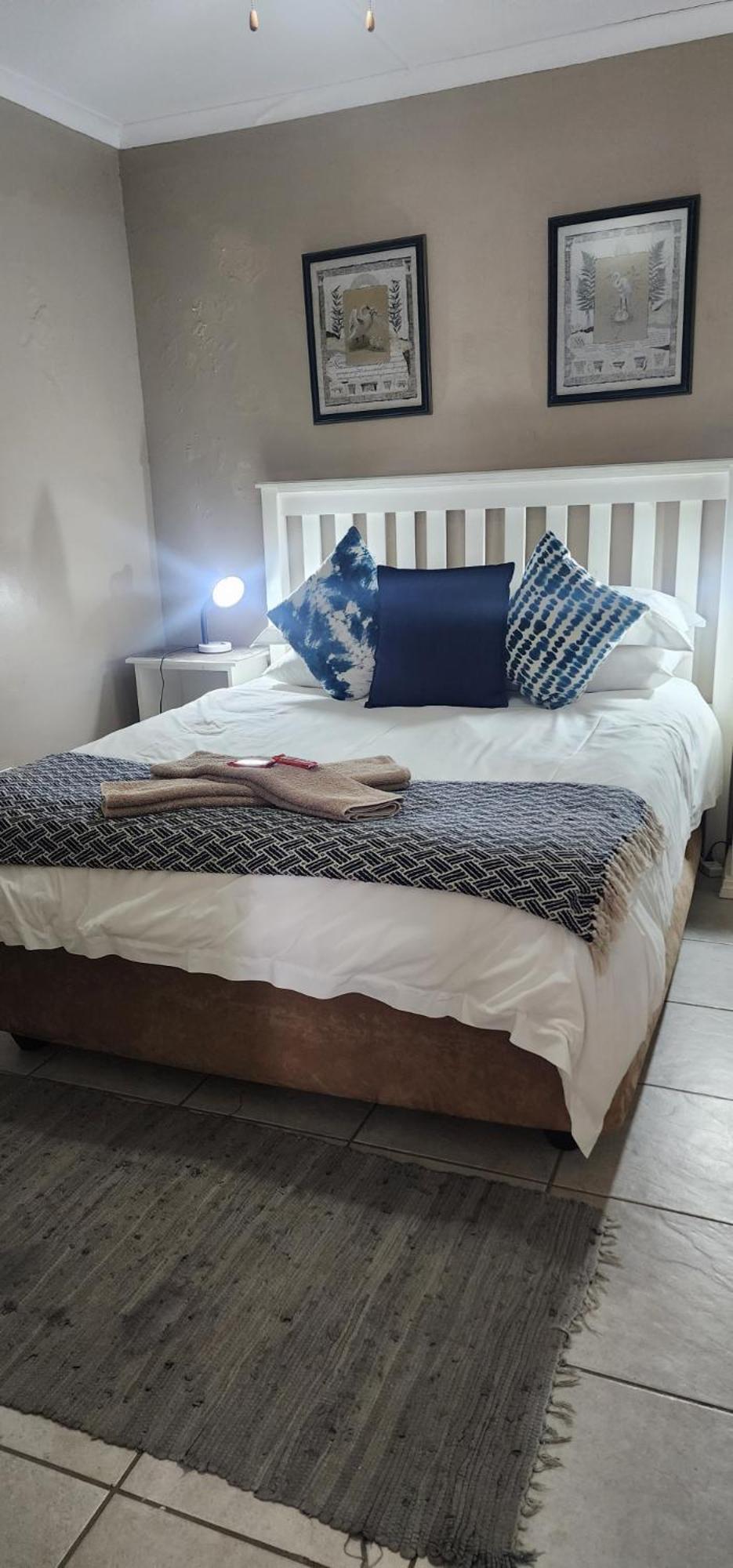 Mackenzies Accommodation East London Extérieur photo