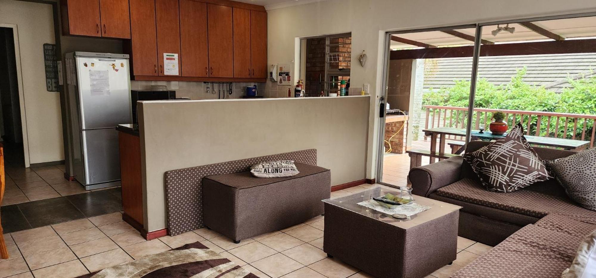 Mackenzies Accommodation East London Extérieur photo