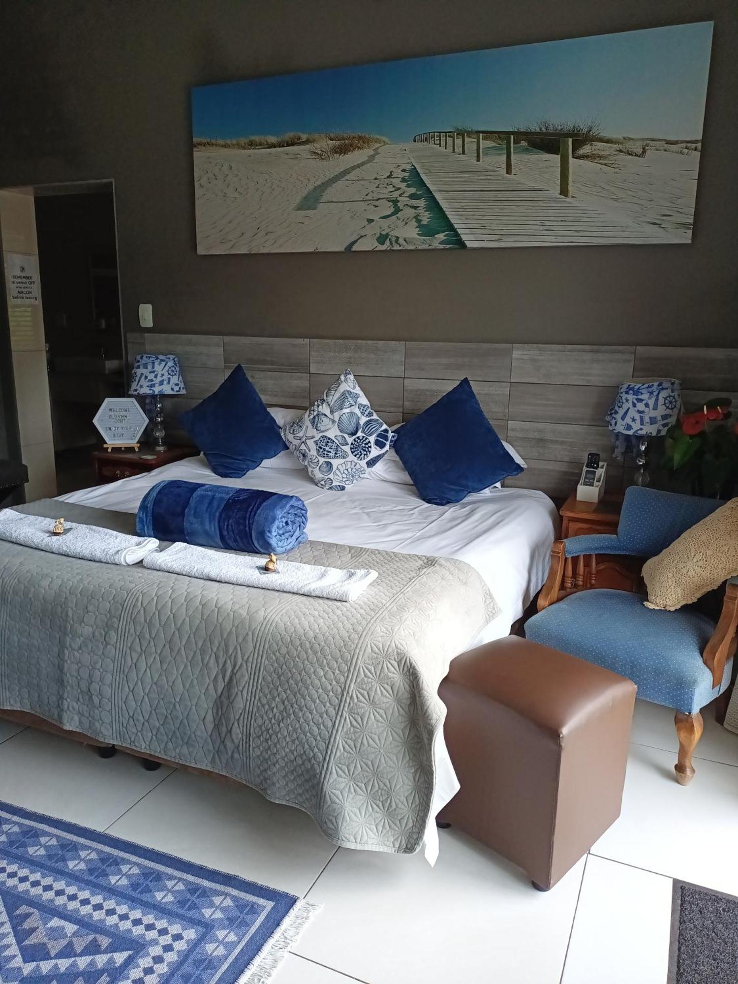 Mackenzies Accommodation East London Extérieur photo